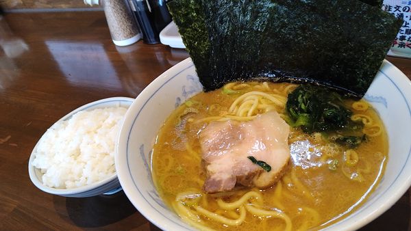 「のりらーめん、小ライス」@横浜家系ラーメン 中島家の写真