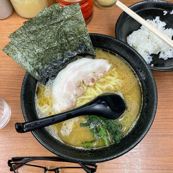 「ラーメン 並」@横浜らーめん 若武者の写真