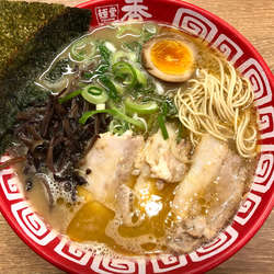 特製とんこつ760円