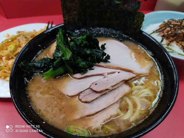「チャーシューメン＋ネギチャーシュー」@ラーメン杉田家の写真