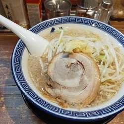 三郎(野菜少なめ)850円+税