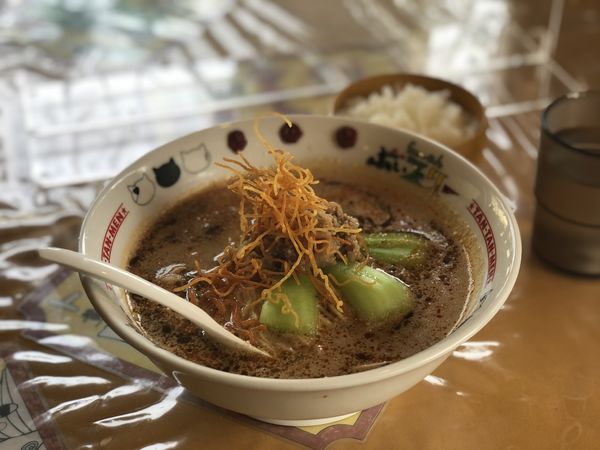 「たんたんめん　しろいごはん半」@らぁ〜めん ぶぃスリーの写真