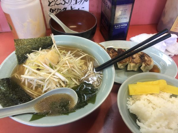 「ネギラーメン、ライス、餃子」@ラーメンショップ 成瀬が丘店の写真