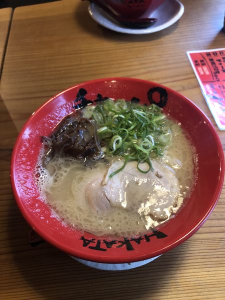「博多豚骨ラーメン」@HAKATAラーメン チカッパの写真