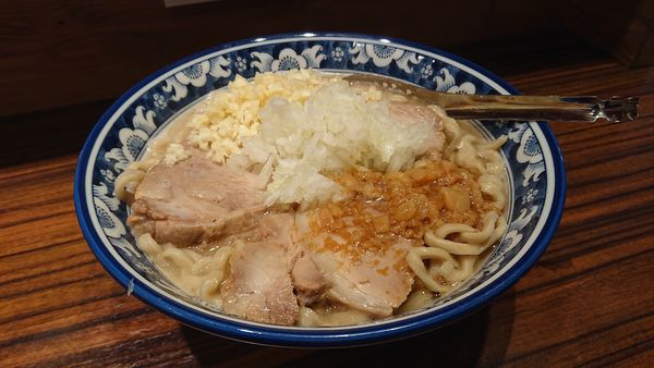 「塩ラーメン 300g ニンニクアブラマシ」@ラーメン 平山の写真
