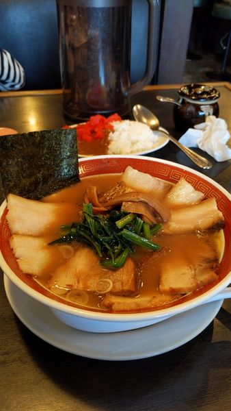 「とんこくチャーシュー+カレー（無料サービス）」@ラーメン珍珍珍 鶴見店の写真
