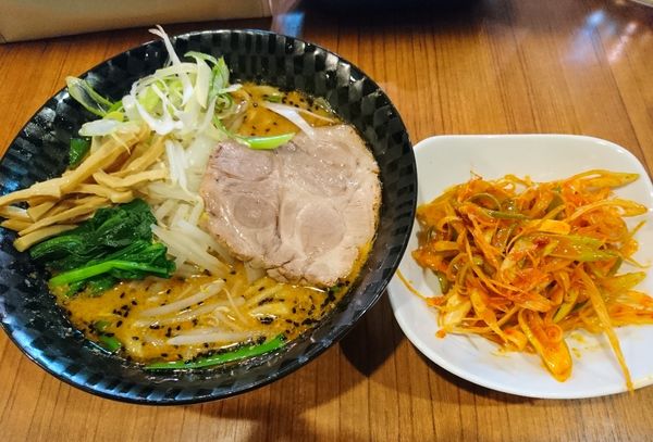 「冬季限定 みそそば 辛ネギトッピング」@中華そば GO.TO.KU ～義～の写真