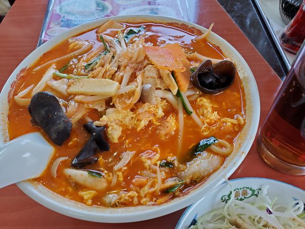 「親子キムチ麺」@華の星の写真