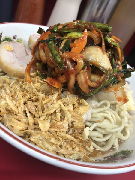 「小ラーメン汁なしヤサイぬきニンニクアブラ+ニラキムチW +生」@ラーメン二郎 湘南藤沢店の写真