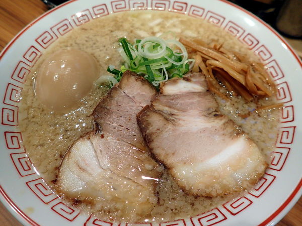 「朱・背脂多め」@喜多方食堂 山海の写真