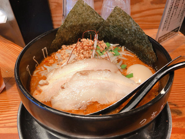 「辛味噌ラーメン」@らぁ麺屋 つなぎの写真