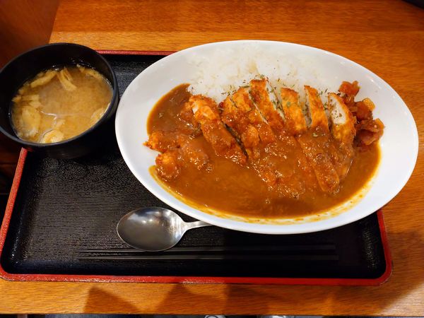「ジャンボチキンカツカレー（930円）」@串かつ でんがな 大崎ニューシティ店の写真