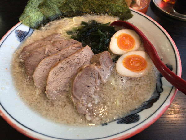 「塩チャーシューメン(多め、濃いめ)+サービス煮玉子 950円」@ラーメンショップ 122号騎西店の写真