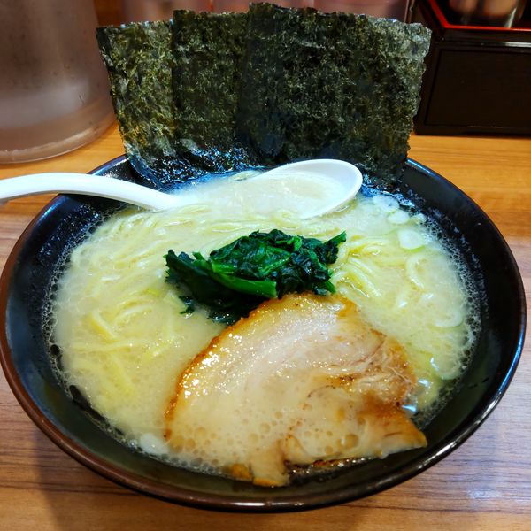 「豚骨ラーメン（￥730）」@横浜家系らーめん 春樹 青物横丁店の写真