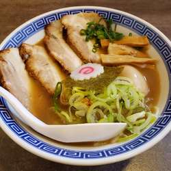 特製焼きアゴ豚骨らーめん