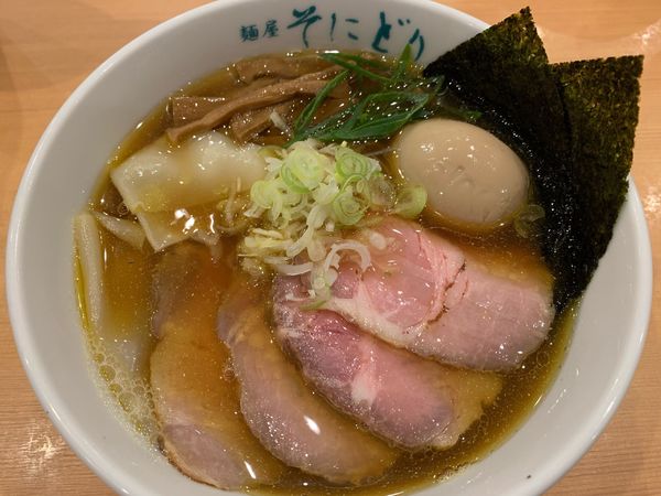 「全部入り醤油らーめん」@麺屋 そにどりの写真