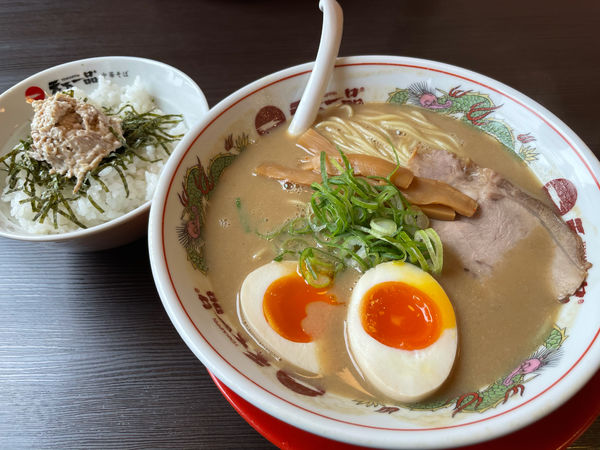 「味付煮卵ラーメン(こってり)＋マヨチャ」@天下一品 東川口店の写真
