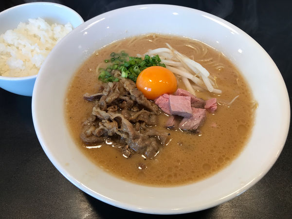 「【限定】牛骨徳島ラーメン　900円」@麺牛 ひろせの写真