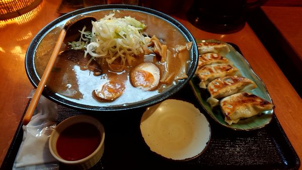 「蔵出し味噌チャーシューメン 味玉 大盛 辛口ソース」@博士ラーメン別館 & Hakase Thaiの写真