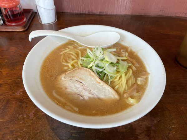 「白味噌らーめん」@北海道ラーメン 伝丸 都岡店の写真