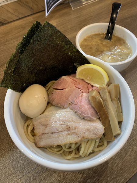 「特製つけ麺(中盛り) 1100円」@INDIEラーメンの写真