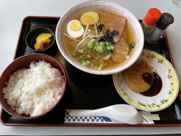 「ラーメンセット650円→ランチ600円(ドリンク付き)」@軽食・喫茶 メグの写真