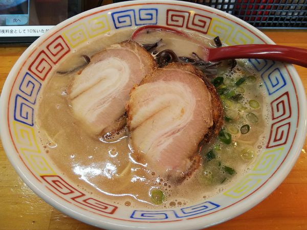 「こってりラーメン　：かため　＋替玉：ハリガネ　※㋚券」@とんこつラーメン 博多屋台の写真