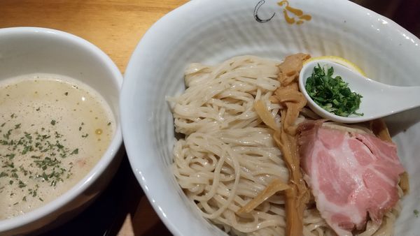 「つけそば・塩＋中盛」@SOBAHOUSE 金色不如帰 新宿御苑本店の写真