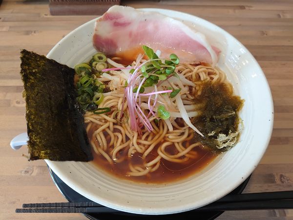 「熟成魚介醤油ラーメン」@麺屋 LUCK PLUCKの写真