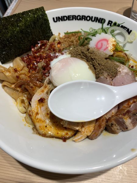 「辛まぜそば」@頑者 UNDERGROUND RAMEN 川越駅店の写真