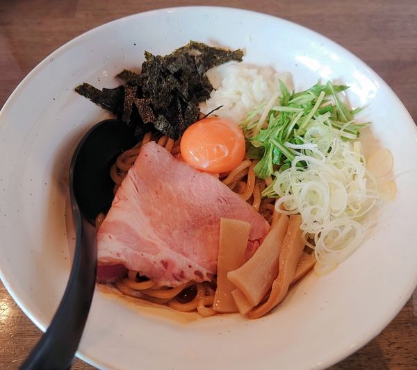 「辛まぜそば」@ラーメン翼の写真