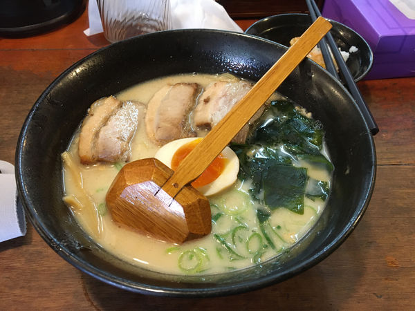 「白湯ラーメン」@らーめん本郷亭 本店の写真
