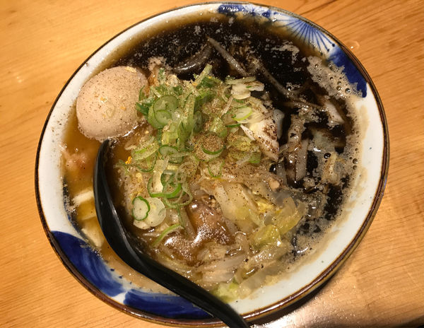 「味噌(煮卵)＋マー油」@麺ハウス こもれ美の写真