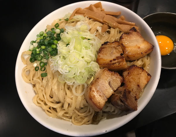 「【限定】肉まぜそば 600g＋生卵」@麺屋 熊胆の写真