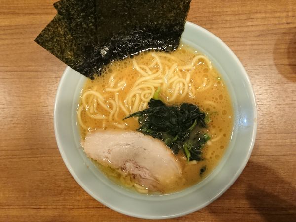 「銀家ラーメン」@横浜家系ラーメン 銀家 横浜西口店の写真