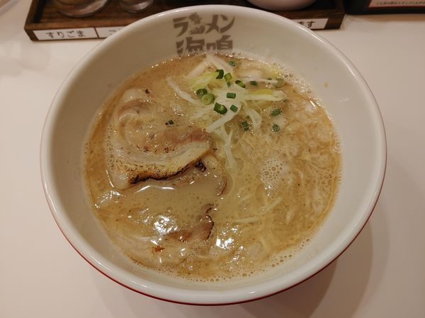 「魚介豚骨ラーメン」@ラーメン海鳴 JRゲートタワー店の写真