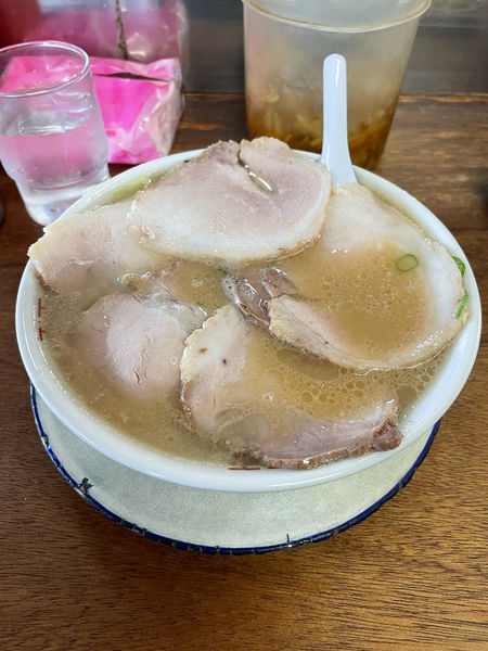 「チャーシュー麺＋替玉（800,100円）」@ふくちゃんラーメンの写真