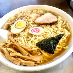 ワンタン麺　¥940