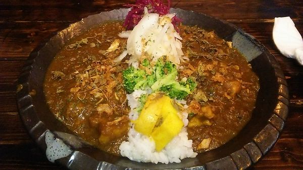 「選べる2種類のカレー 1250円＋玉ねぎアチャール 100円」@Spice Curry CAMPANELLAの写真