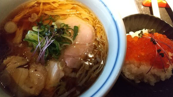 「レギュラー＋イクラご飯」@駄目な隣人の写真