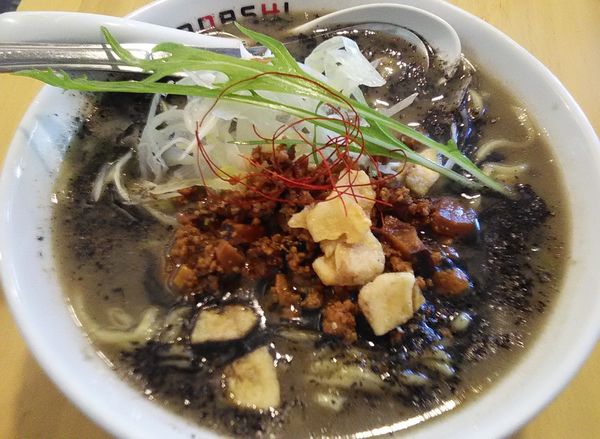 「[限定]黒胡麻担担麺」@とんこつらーめん七志 中山店の写真