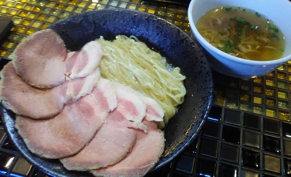「チャーシュー塩つけ麺」@町田汁場 しおらーめん進化 中山店の写真