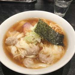 ワンタンメン 醤油