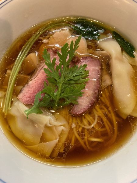 「ワンタン入り醤油ラーメン」@Ramen FeeLの写真
