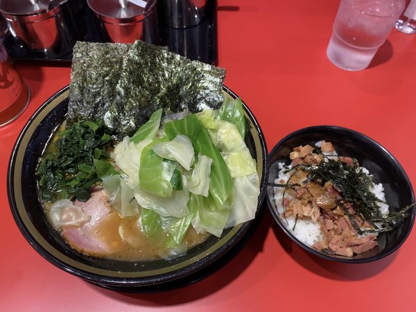 「ラーメン＋キャベツ＋焼豚まぶし丼」@環2家 蒲田店の写真