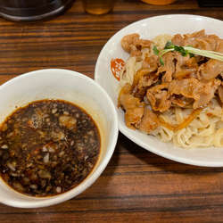 肉盛りつけ麺(並)830円