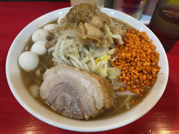 「ラーメン（小）・うずら」@鷹の目 大宮店の写真