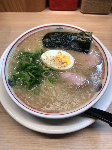 「淡口豚骨ラーメン 780円」@空ノ色 王子店の写真