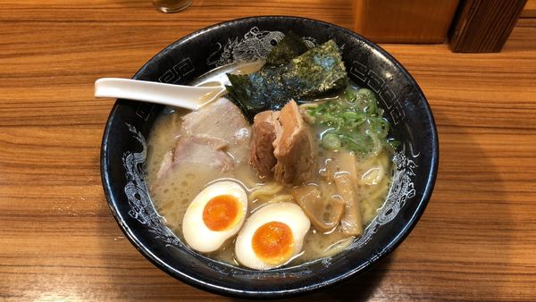 「特丸¥900太麺」@らーめん金伝丸 渋谷道玄坂店の写真