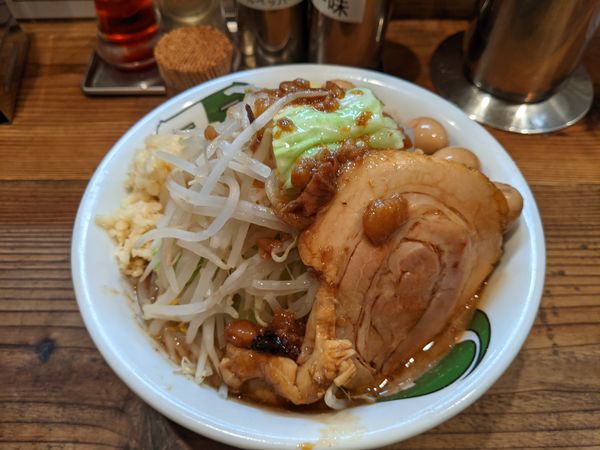 「濃厚雷そば並+うずら」@雷 千葉駅前店の写真